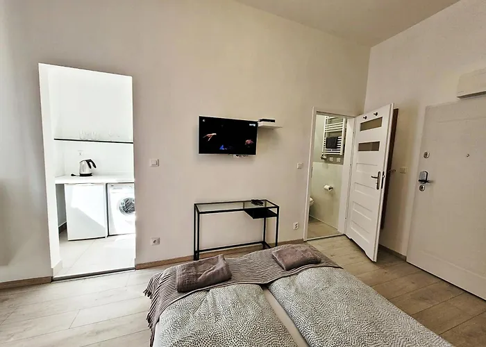 Dream Main Station Aparthotel 3*