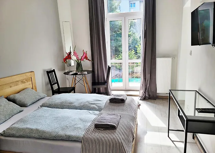 Dream Main Station Aparthotel