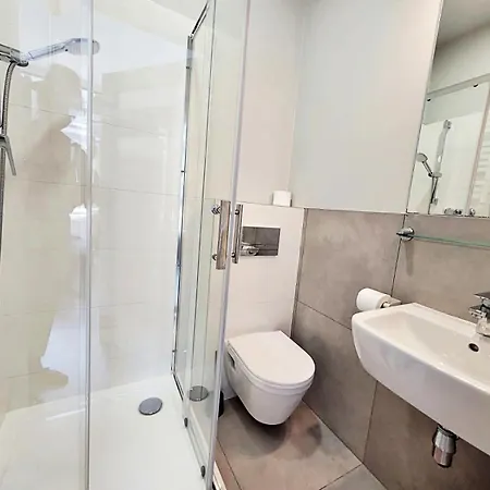 Dream Main Station Aparthotel 3*